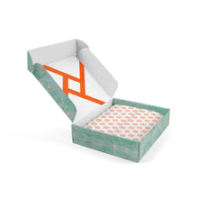 Cargar imagen en el visor de la galería, Pay it Forward Box